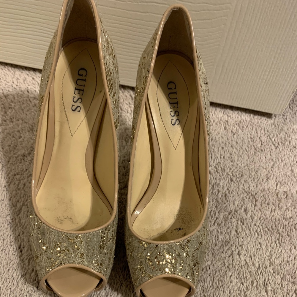 Guess tan heels